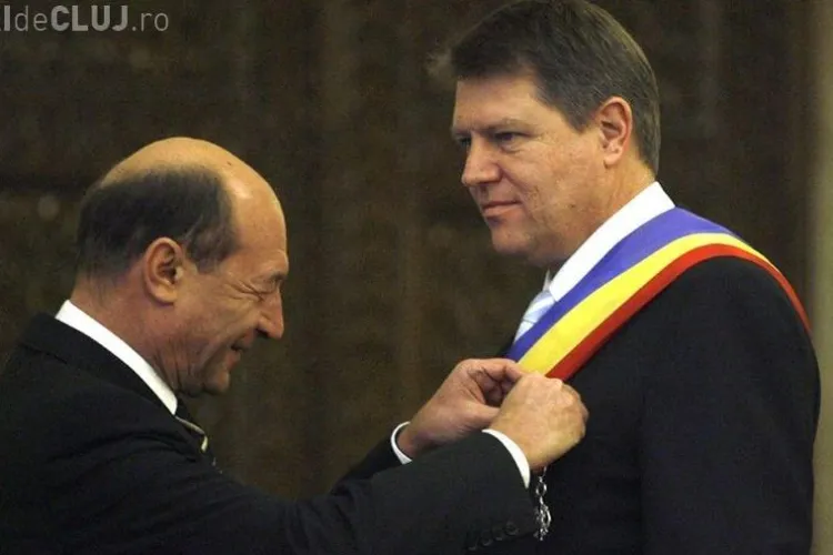 Iohannis îl face pe Băsescu ”postac” pe Facebook. Replica fostului președinte este acidă