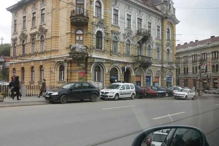 Clujul este blocat de mașini, dar polițiștii sunt la cantină - FOTO