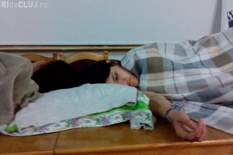 Studenții au OCUPAT UBB Cluj. Au dormit peste noapte în amfiteatru - FOTO