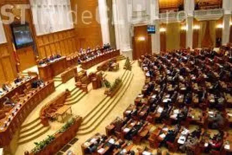 Un alt parlamentar se plânge că salariul este prea mic: Eu trebuie să îmi schimb în fiecare zi CĂMĂŞILE