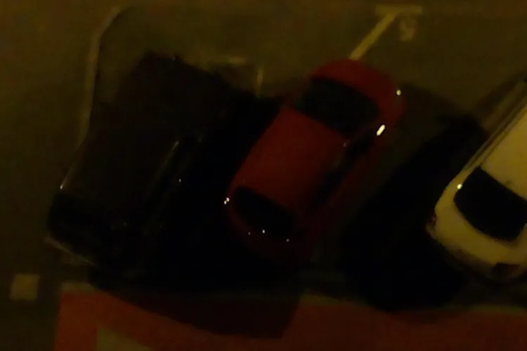 Așa știu să parcheze unii în Grigorescu - FOTO