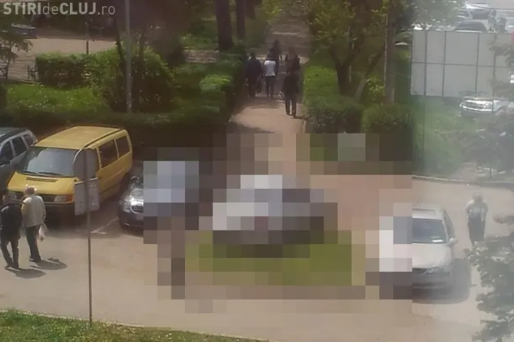 Cum a și ÎNDRĂZNIT acest clujean să parcheze asa - FOTO