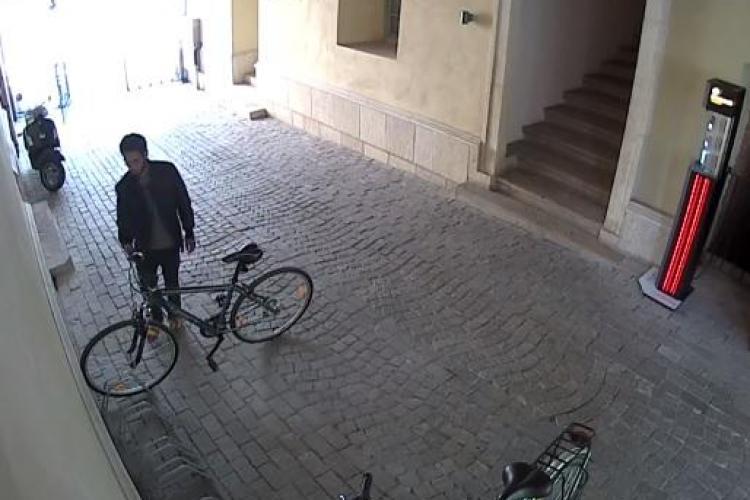 Furt de bicicletă în centrul Clujului! Proprietarul a fost CREDUL - VIDEO cu HOȚUL