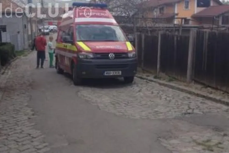 Un bărbat a fost găsit decedat în propria casă din Dej. Era mort de câteva zile