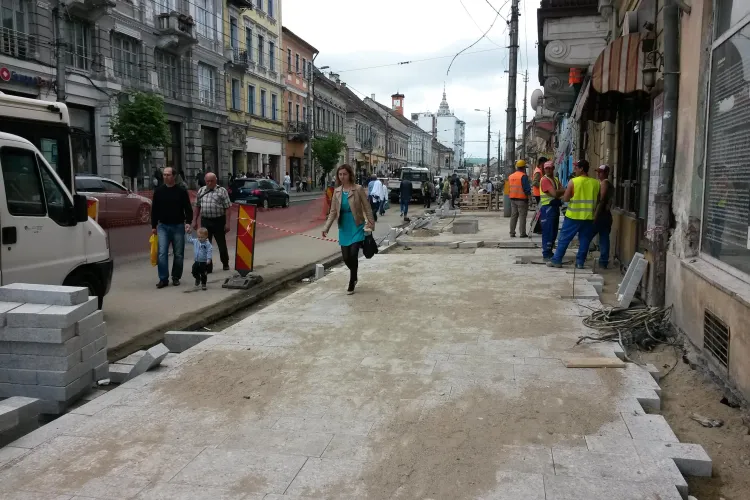 Detalii despre strada Memorandumului! Când va fi gata jumătate din stradă - FOTO