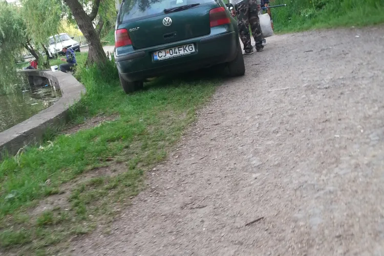 Lacul din Gheorgheni se transformă în parcare - FOTO