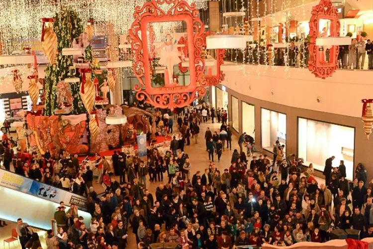 Promoțiile de iarnă au luat startul la Iulius Mall Cluj! Magazinele au reduceri de până la 70% (P)