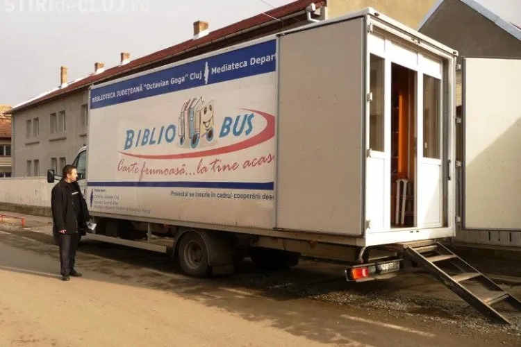 Bibliobus în cartierul Grigorescu. Unde poate fi găsită prima bibliotecă mobilă din Cluj-Napoca