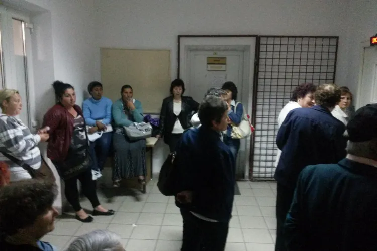 Probleme cu cardurile de sănătate la Cluj. Ce s-a întâmplat în această dimineață la CAS Cluj - VIDEO