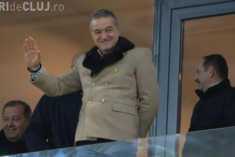 Reacția suporterilor când l-au văzut pe Gigi Becali în tribună la meciul Steaua-Petrolul