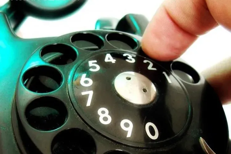 Escroc prins de polițiști după ce a păcălit mai multe persoane cu metoda ”ACCIDENTUL”. O clujeancă îl ajuta 