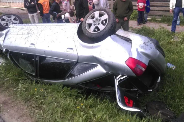 Accident teribil, la ieșire din Gilău! O femeie a murit, iar alte două persoane au fost rănite FOTO