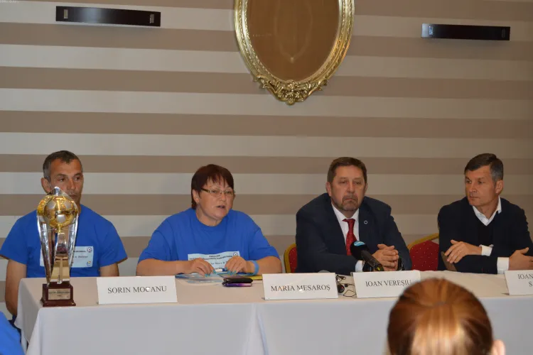 Meci de fotbal amical. Fostele glorii ale U Cluj joacă cu Naționala persoanelor cu diabet - FOTO