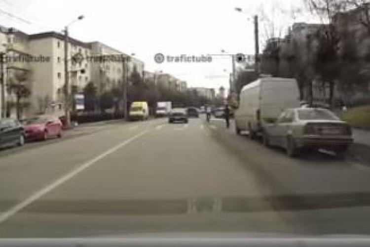 Scrisoare VIDEO către Primăria Cluj-Napoca: ”Vitele să nu mai parcheze ca un boii”