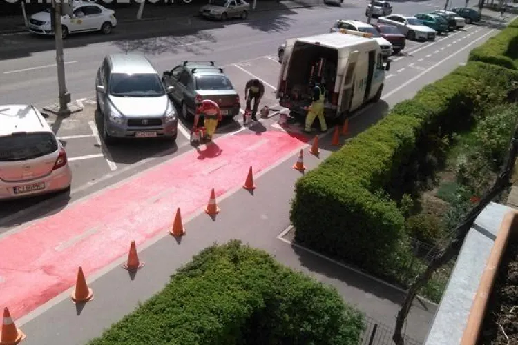 ”Dorel” lovește din nou la Cluj! Au marcat piste de biciclete cu stâlpi în mijloc FOTO