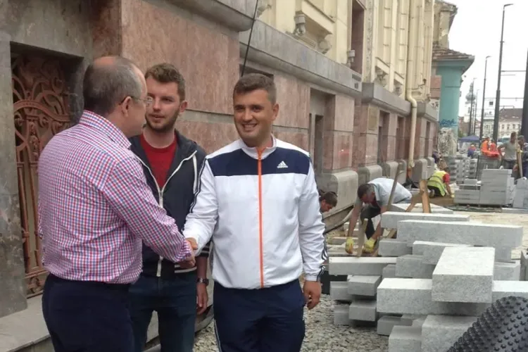 Boc a ieșit la pavat trotuarul pe Memo. Vezi care este programul complet al lucrărilor pe această stradă FOTO