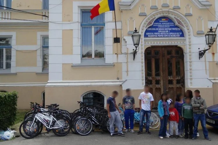 Biciclete noi, donate pentru copiii din cadrul Direcției de Asistență Socială Cluj FOTO