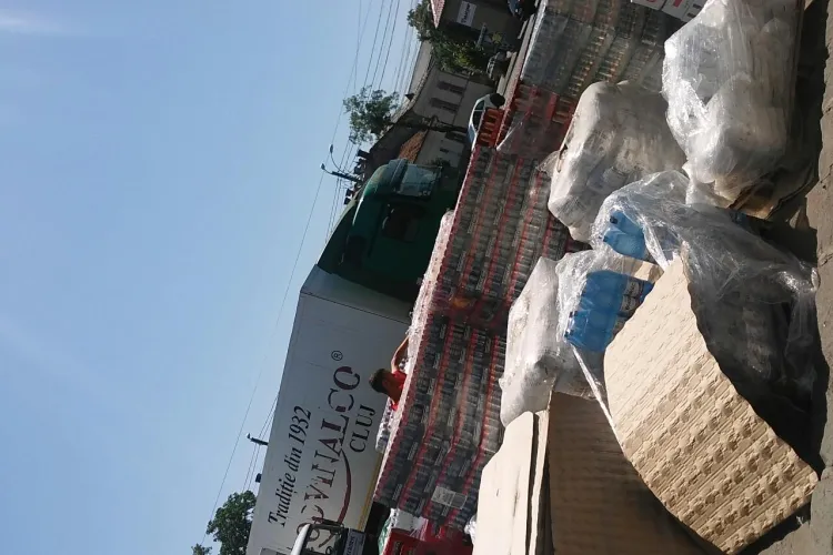 Piața 1848 a fost transformată în depozit - FOTO