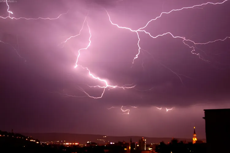 METEO Cluj: Meteorologii anunță cum va fi vremea pe 3 zile