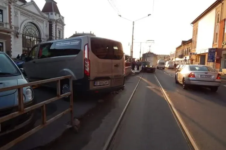 Boc cere Guvernului să deblocheze RIDICAREA mașinilor: E haos acum!