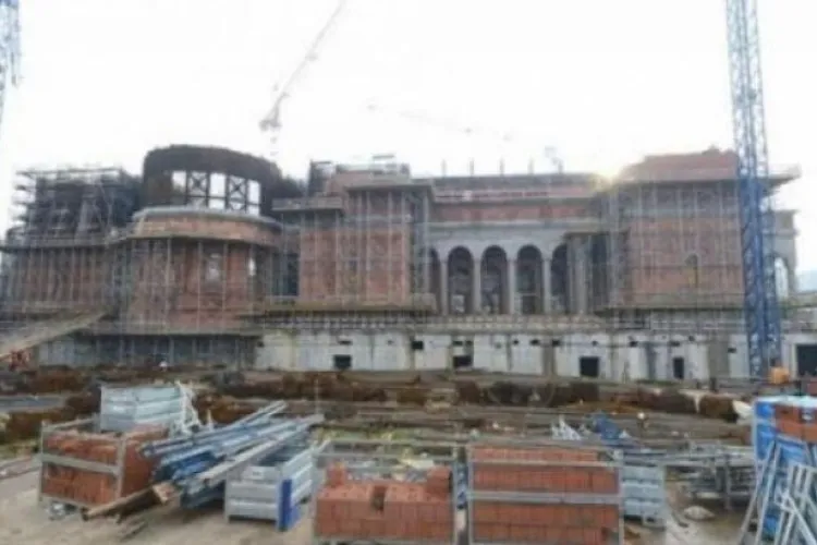 Catedrala Mântuirii Neamului, pusă la vânzare pe internet. Cum a reacționat Patriarhia