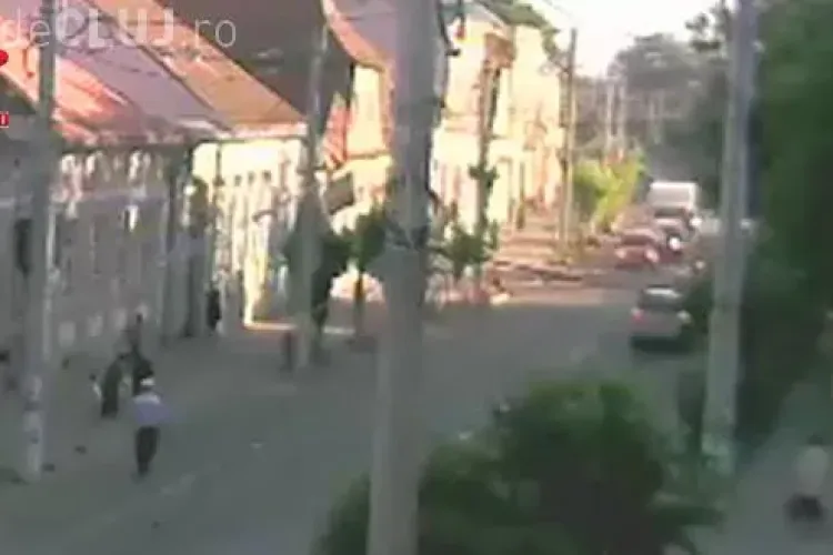 Accident în lanț la Gherla, la prima oră a dimineții! Unul dintre șoferi era băut VIDEO