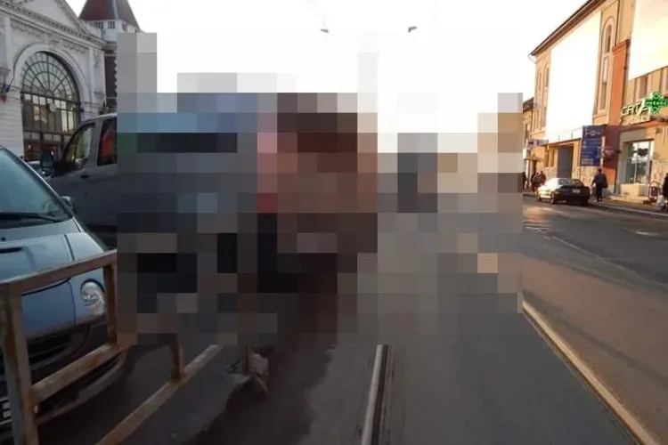 Tramvaiele blocate la Cluj-Napoca, în Piața Gării, din cauza unui șofer NESIMȚIT - FOTO