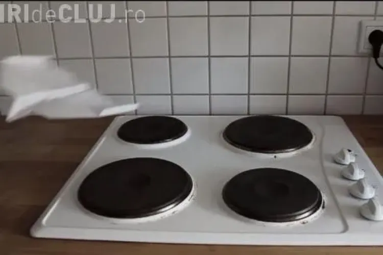 A făcut un avion din hârtie și l-a aruncat deasupra plitei electrice. S-a întâmplat ceva SUPER - VIDEO 